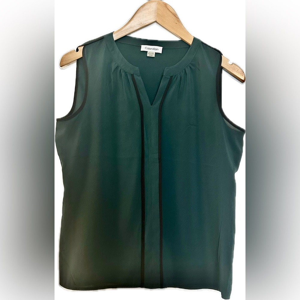 Calvin Klein Women's Sleeveless Blouse